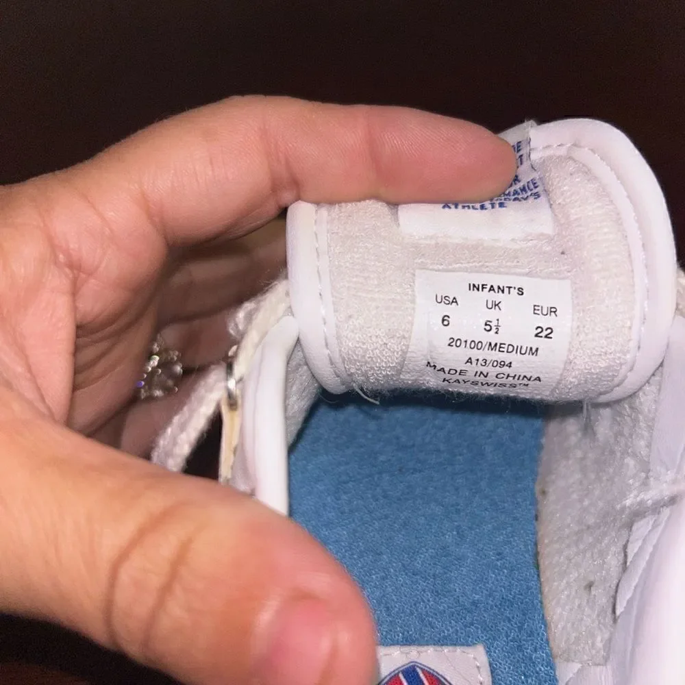 K Swiss genuine leather original style tennis shoes size 6